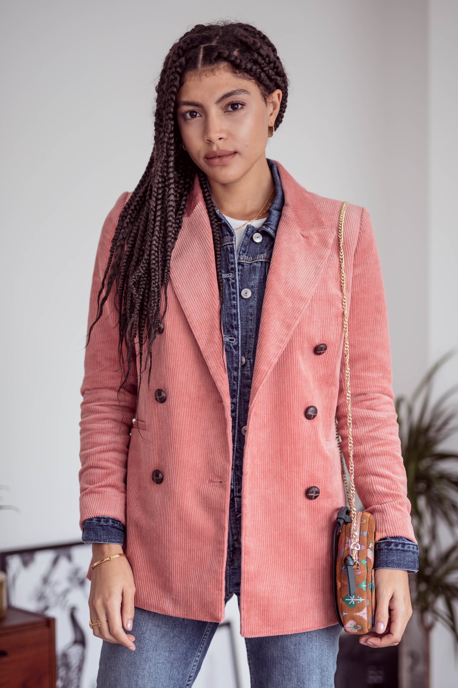 3 ways to wear and Other Stories pink double breasted corduroy blazer layering everyday outfits Autumn Winter 2018